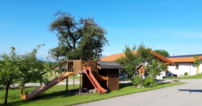 Spieplatz vor dem Hof